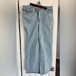Abercrombie & Fitch Women’s Light Blue Baggy Jeans
